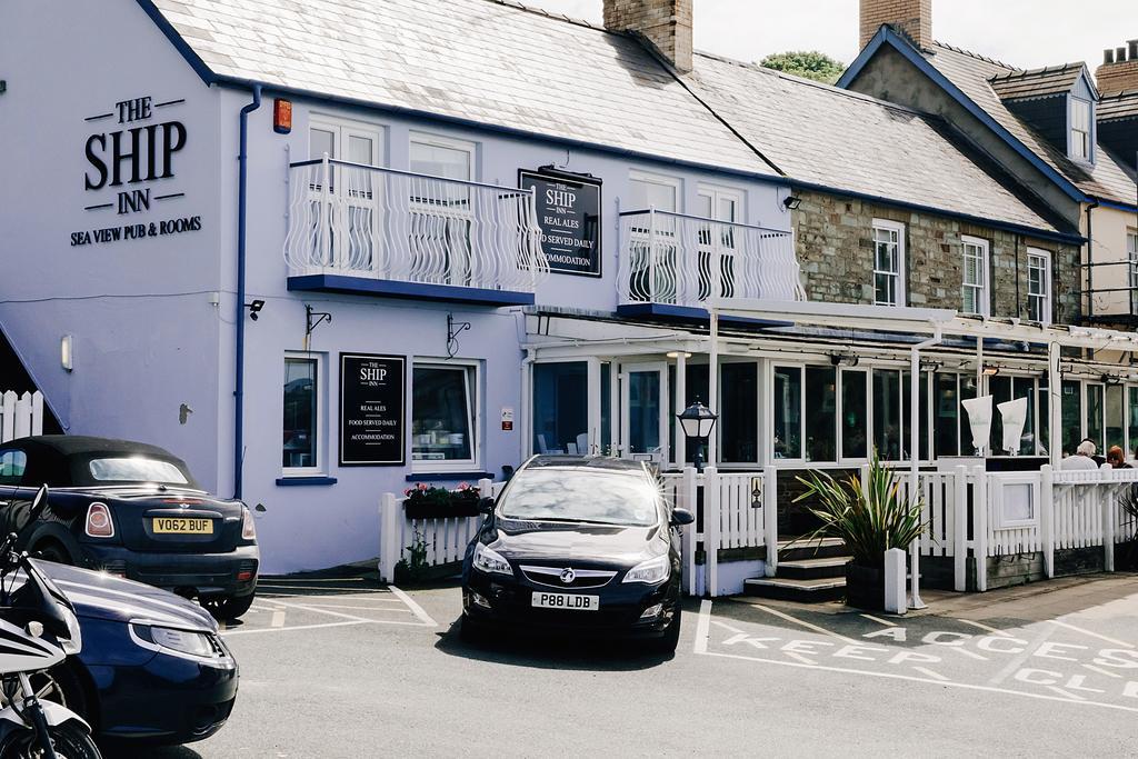 Ship Inn Aberporth Exterior photo